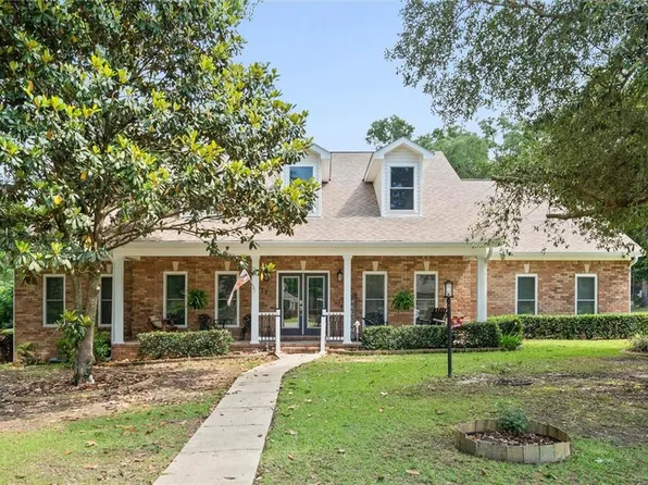 415 Sara Oaks Dr, Saraland, AL 36571