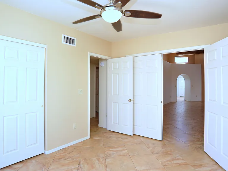 1600 E Deer Shadow Ln — Photo 35