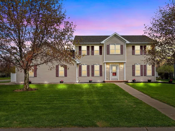 W5894 Sweet Clover Dr, Appleton, WI 54915