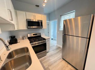 1515 Winona Blvd #B, Los Angeles, CA 90027