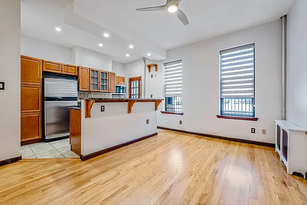 Rented by Peace of Mind Realty | media 29