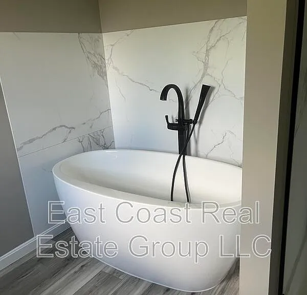 18061 Crampton Ln — Photo 15