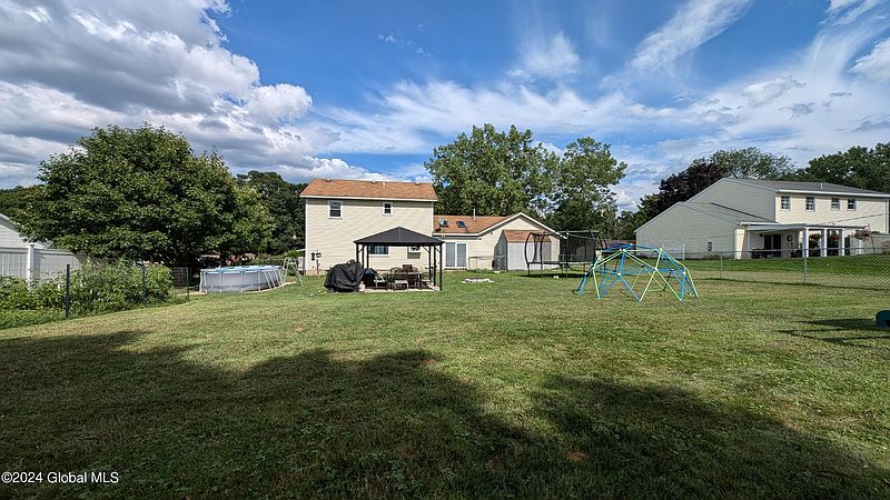 3rd image of 30 Frederick Drive