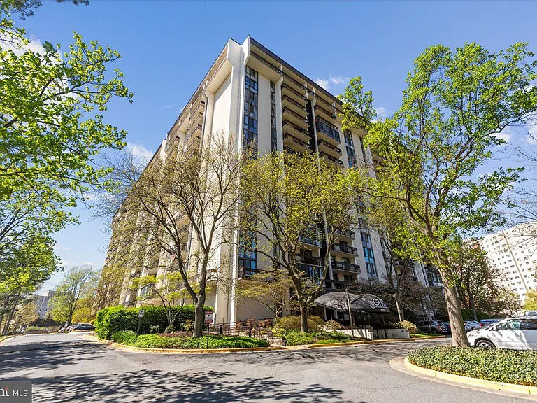 5300 Holmes Run Pkwy #1210 — Photo 4