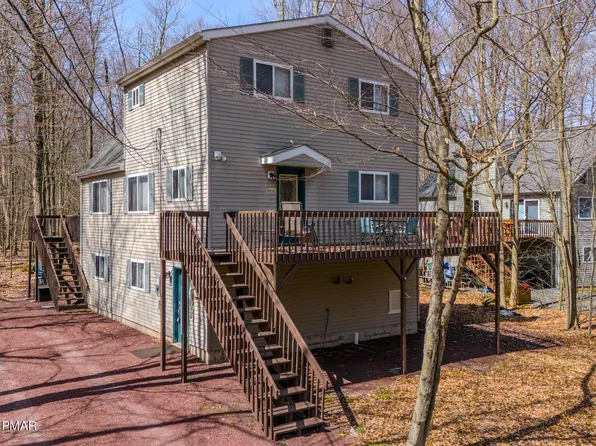 212 Paxinos Dr, Pocono Lake, PA 18347
