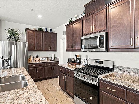 2nd image of 2258 Beppe Ave