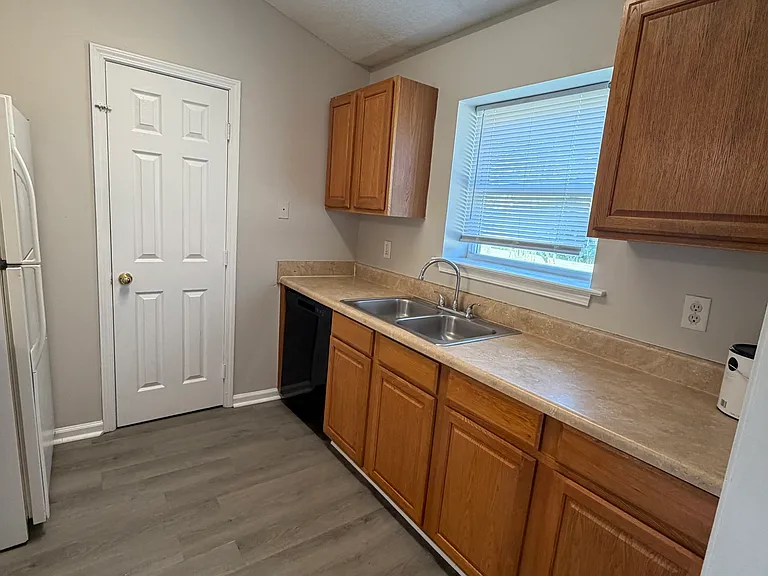 707 E Lawnwood Ave — Photo 7