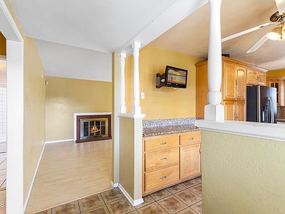 3rd image of 16057 E Ballentine Pl