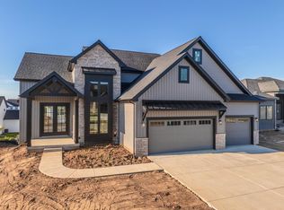 1103 Bell Grove Dr, Bloomington, IL 61705
