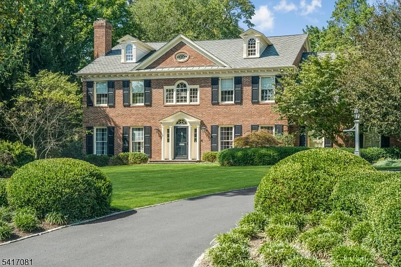 31 FOREST DRIVE photo 1