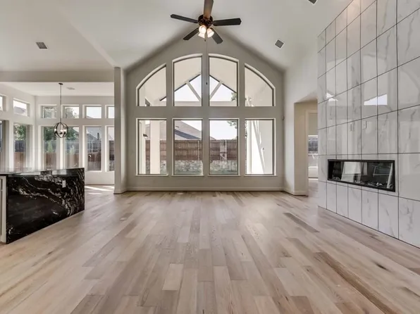 712 Yarrow St, Little Elm, TX 75068