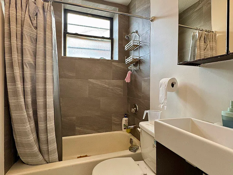 301 E 110th St #4C — Photo 7