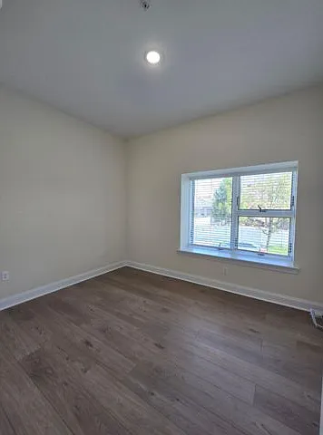 512 Kearny Ave #202 — Photo 13