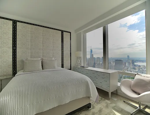 Rented by Extell Marketing Group LLC | media 52