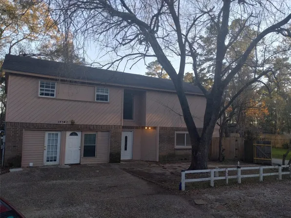 17767 S Cypress Villas Dr, Spring, TX 77379