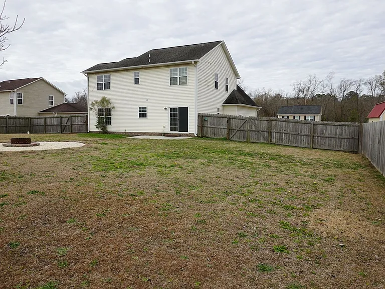 407 Sundown Ct — Photo 8