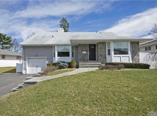 6 Hazelwood Dr, Jericho, NY 11753