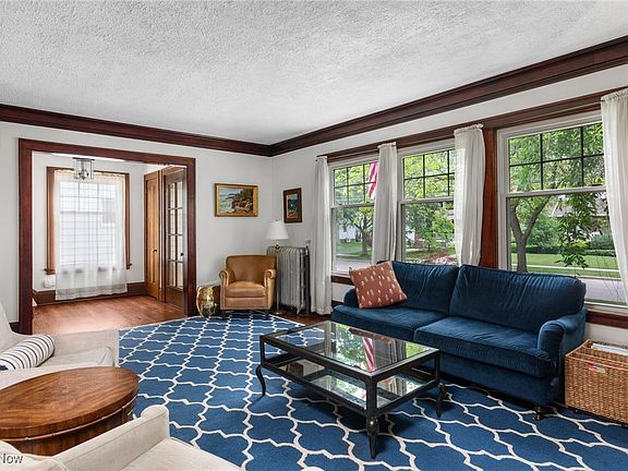 4th image of 1242 Belle Ave