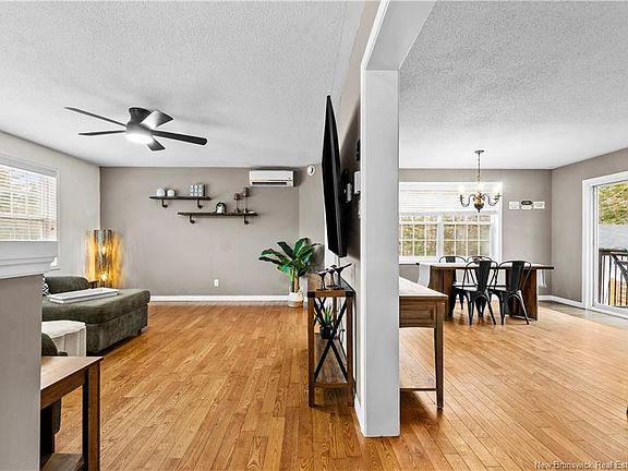 4th image of 345 French Lake Rd