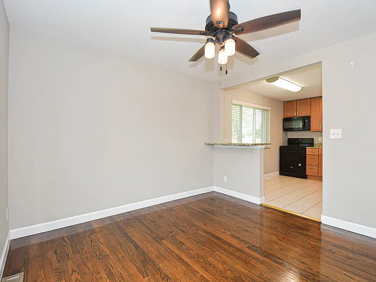 7359 Balson Ave — Photo 11