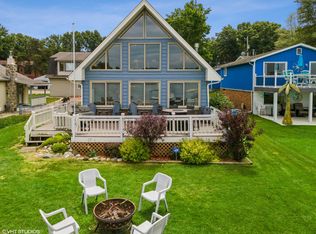 45682 Lake Dr, Decatur, MI 49045