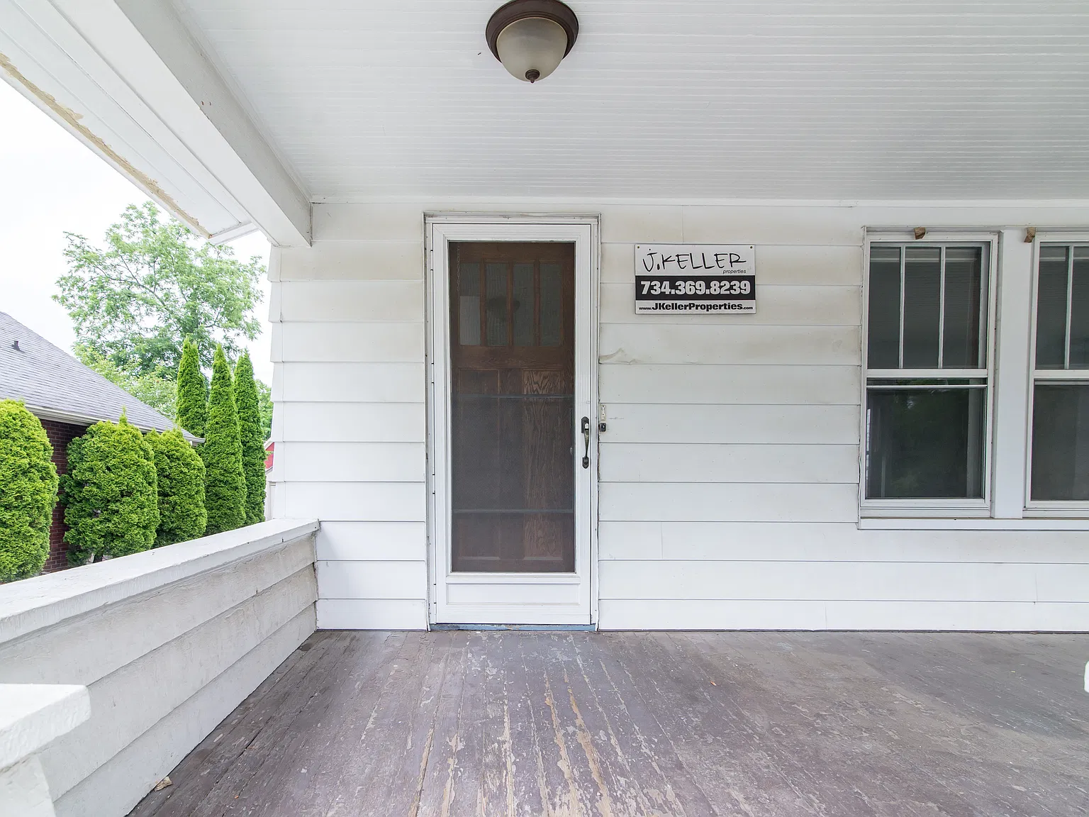 945 Woodlawn - 1 — Photo 4