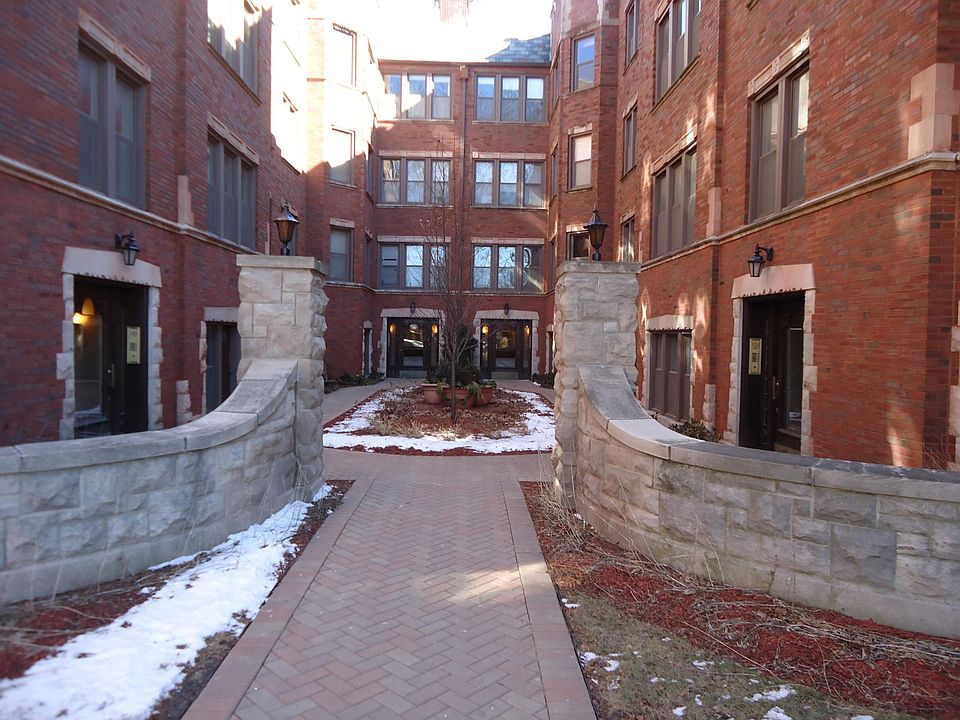 1st image of 2425 W Pratt Blvd