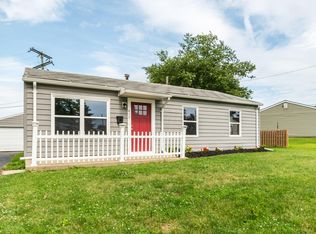 411 Hillview Dr, Johnstown, OH 43031