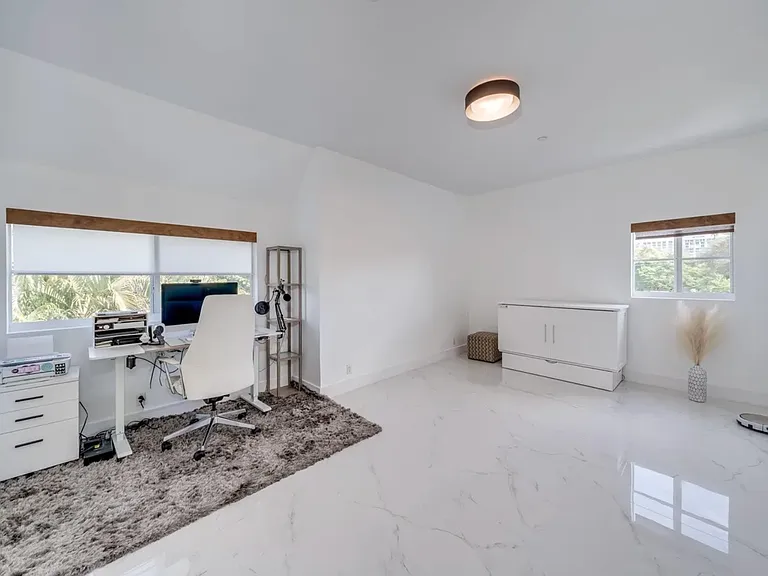 1112 NE 17th Way #1112 — Photo 22