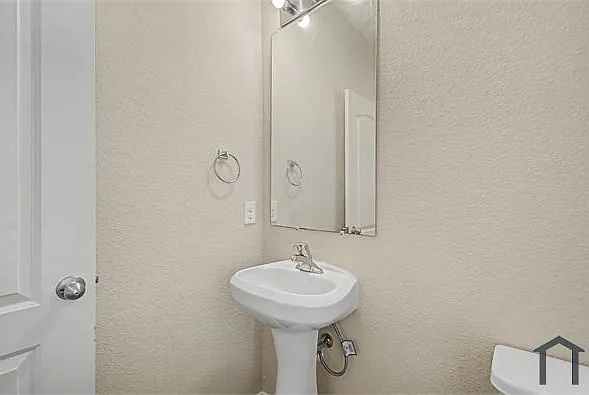312 Ryan St — Photo 22