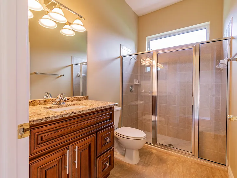 10559 Greencrest Dr — Photo 30