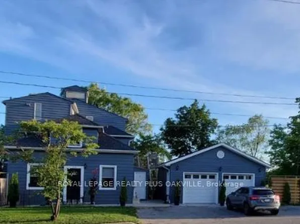 564 Lyons Ln #4, Oakville, ON L6J 2Y1