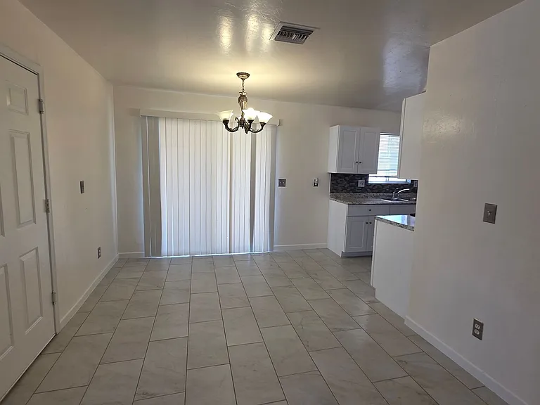 4167 E Market St — Photo 7