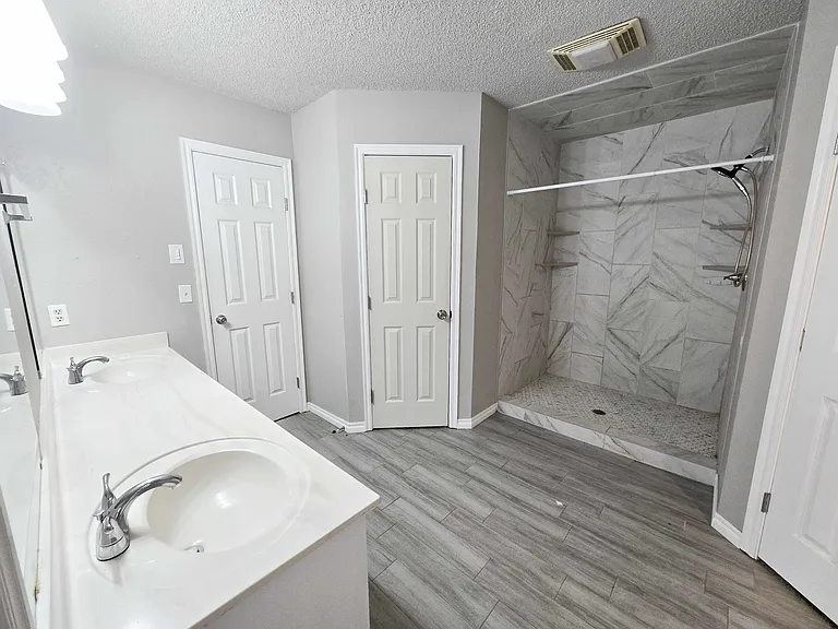 217 Cypress Dr — Photo 14