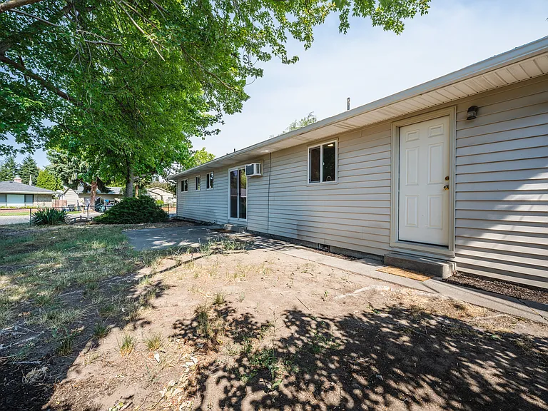 2503 Wright St — Photo 35