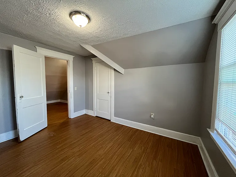 105 1st St #3 — Photo 5