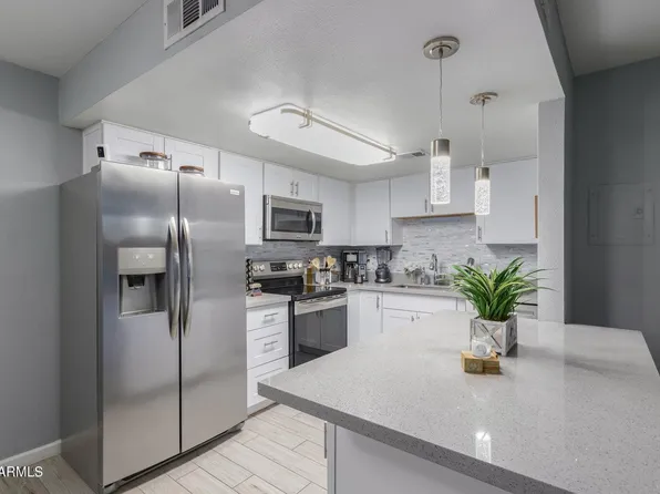 4759 E BELLEVIEW Street, Phoenix, AZ 85008