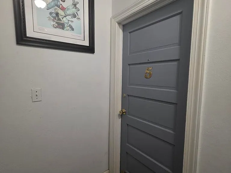 714 Redgate Ave #5 — Photo 4