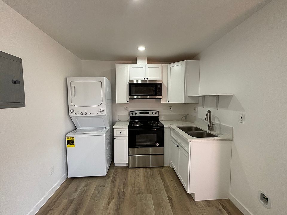 1st image of 24231 Bay Ave #2