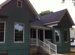 555 N North St, Argenta, IL