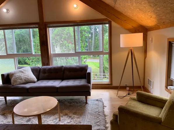 (undisclosed Address), Bainbridge Island, WA 98110