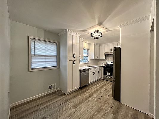 3rd image of 70 Harvey Ave Floor 2