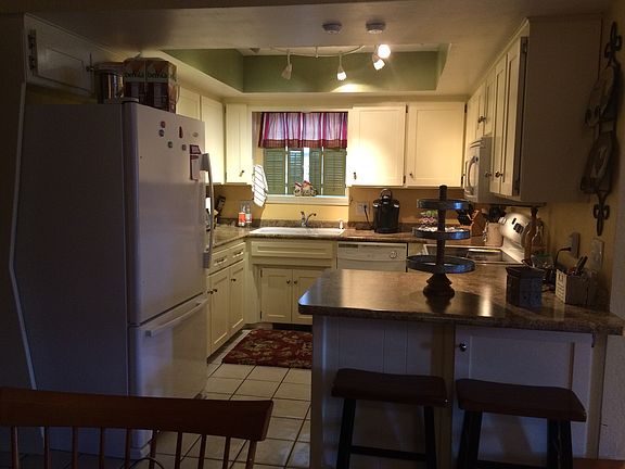 4th image of 1101 Garden Grv