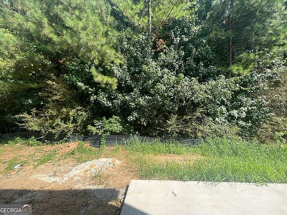 4th image of 133 Hunts Mill Cir