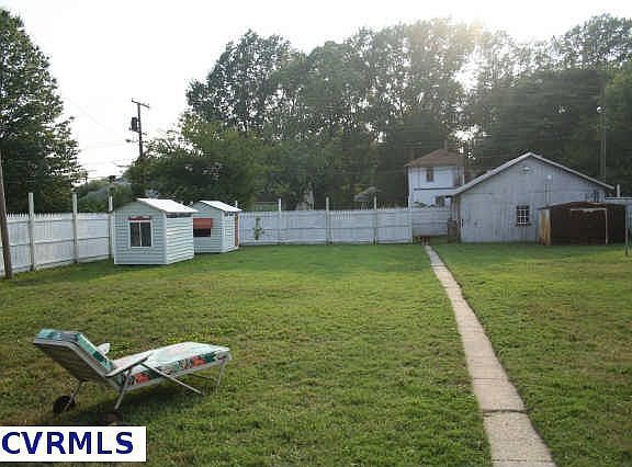 3rd image of 5100 Parker St