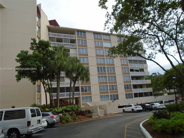 6921 Environ Blvd APT 4P, Fort Lauderdale, FL 33319