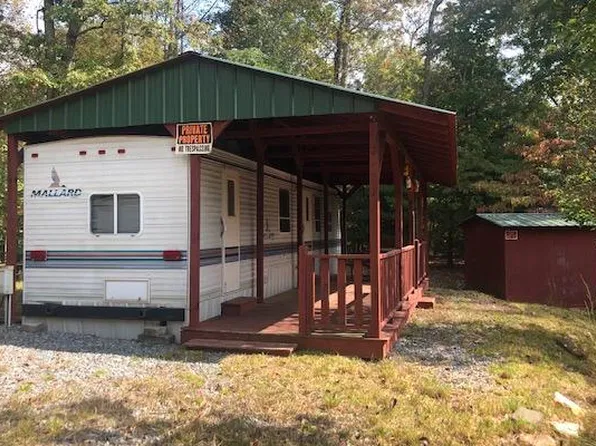 64 10th St #C-209, Ellijay, GA 30540