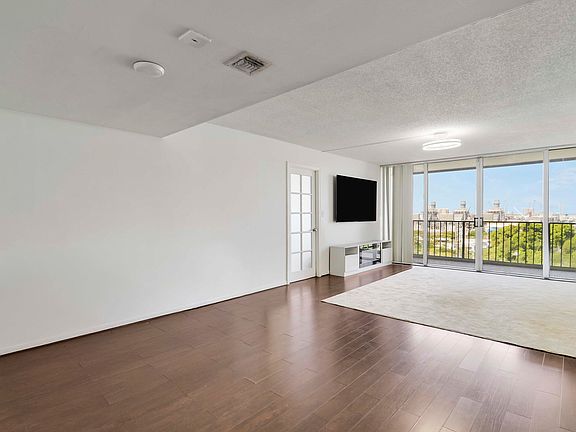 5th image of 5600 N Flagler Dr APT 1001