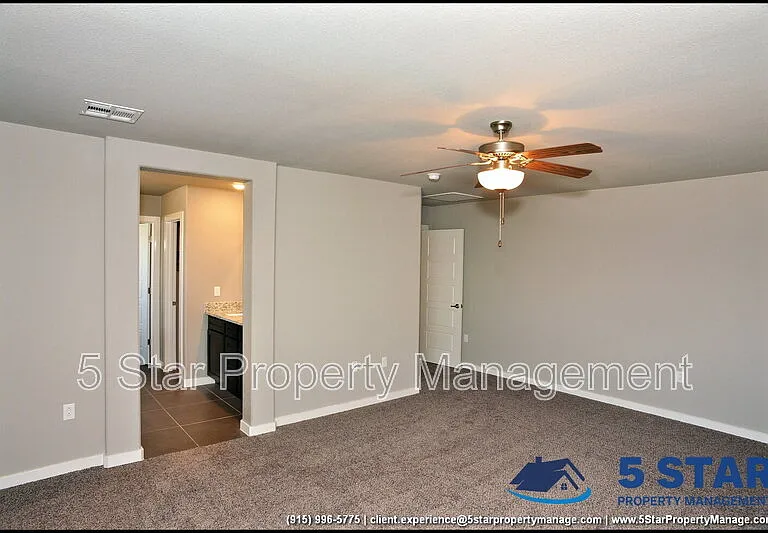 945 Penrith St — Photo 20
