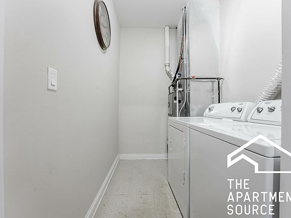 2nd image of 1754 W Montrose Ave #7gukew8wu